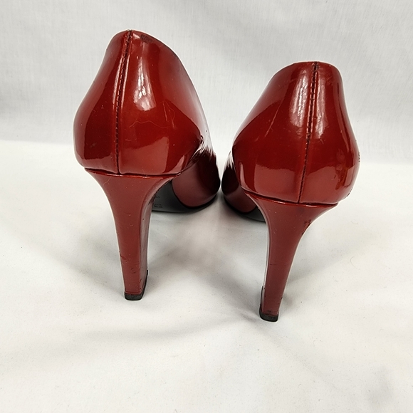 Prada Red Patent Leather Peep Toe Heels Pumps Prada Size 38 US 8 made in Italy - Picture 3 of 11